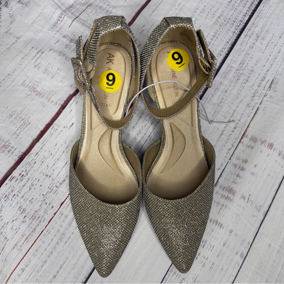 Anne Klein Fararia Iflex Pointed Toe Mid Heel Ankle Strap Pump size 9 - Picture 2 of 10